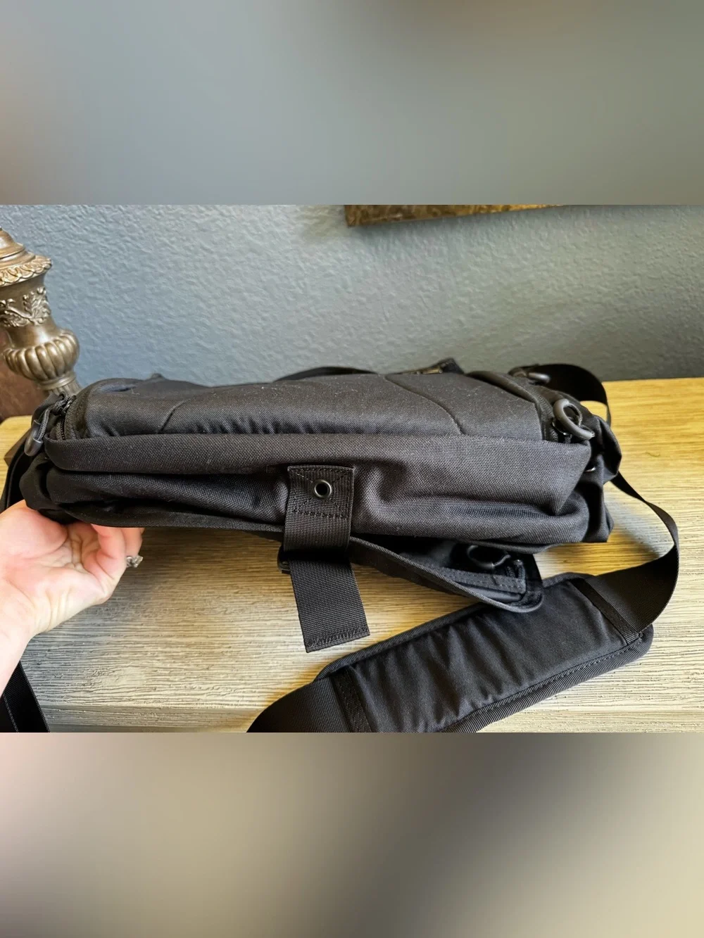NEW!!! BLACKHAWK! Diversion Courier Bag